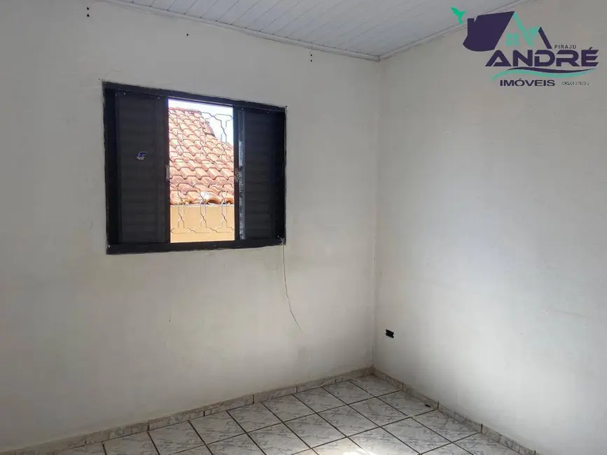 Foto 15 de Casa à venda, 180m2 em Piraju - SP