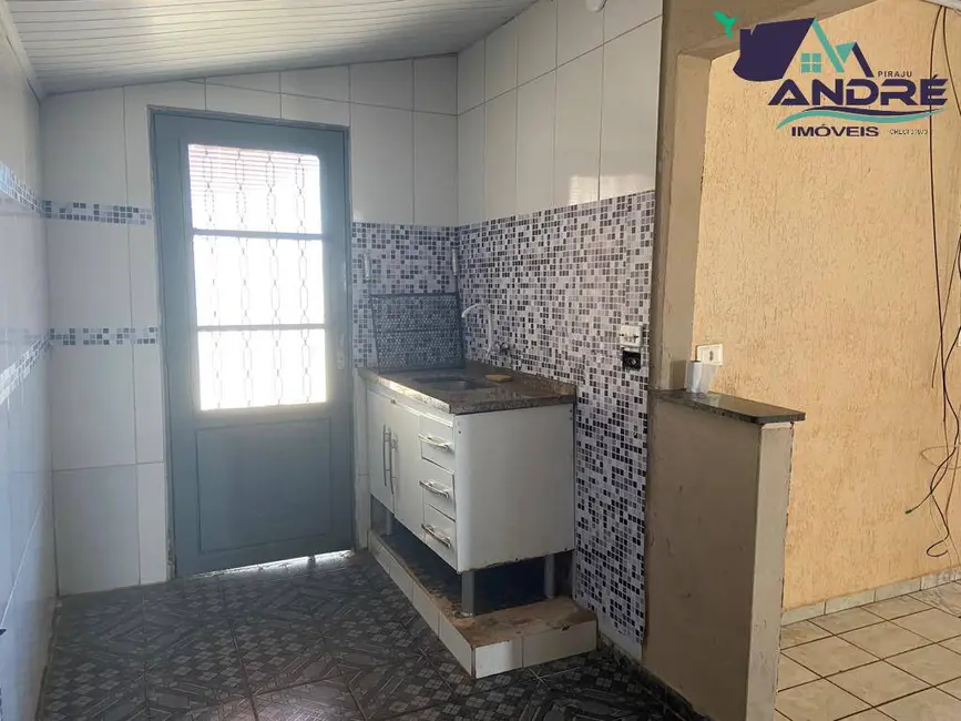 Foto 9 de Casa à venda, 180m2 em Piraju - SP