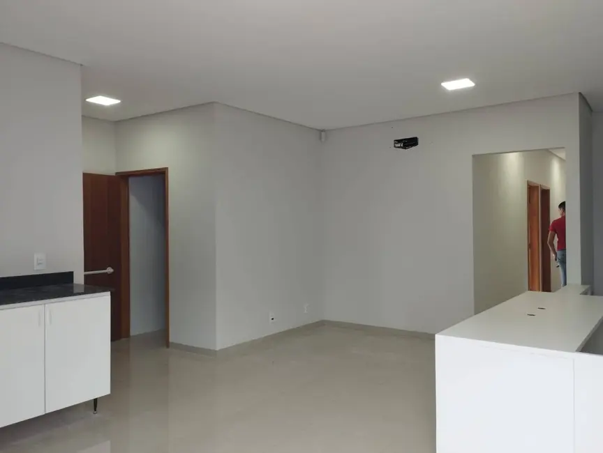 Sala Comercial à venda e para alugar, 148m2 em Centro, Piraju - SP - imagem 5 Foto 5 de Sala Comercial à venda e para alugar, 148m2 em Centro, Piraju - SP