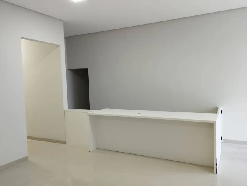 Sala Comercial à venda e para alugar, 148m2 em Centro, Piraju - SP - imagem 3 Foto 3 de Sala Comercial à venda e para alugar, 148m2 em Centro, Piraju - SP