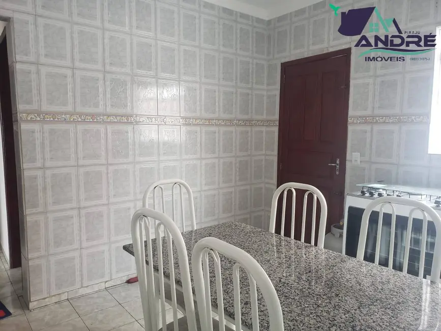 Foto 9 de Casa com 3 quartos à venda, 157m2 em Piraju - SP