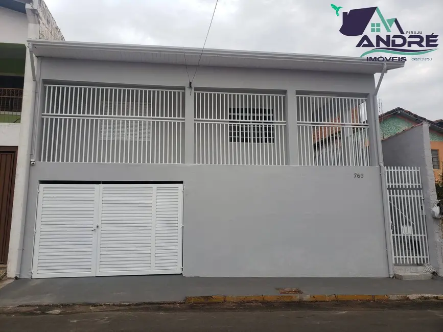 Foto 1 de Casa com 3 quartos à venda, 157m2 em Piraju - SP
