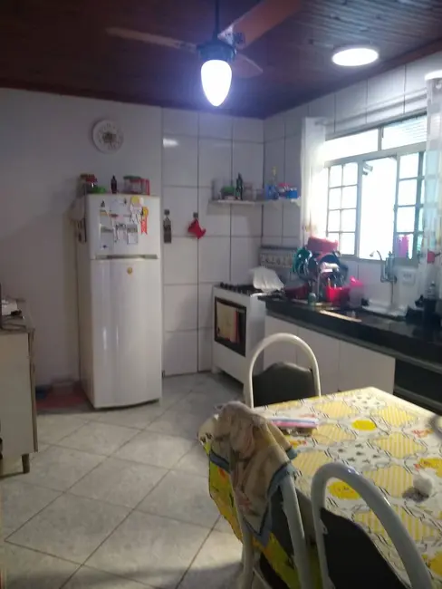 Foto 5 de Casa com 3 quartos à venda, 180m2 em Piraju - SP