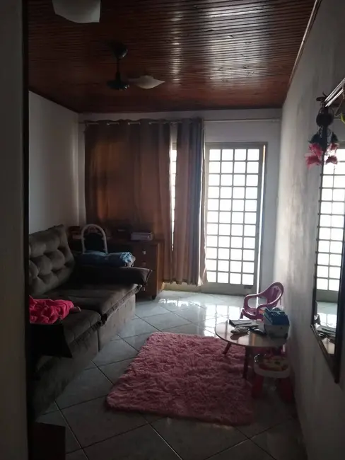 Foto 3 de Casa com 3 quartos à venda, 180m2 em Piraju - SP