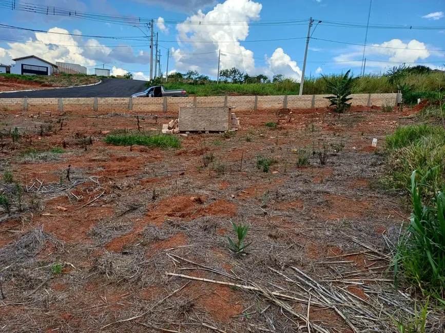 Foto 3 de Terreno / Lote à venda, 350m2 em Piraju - SP