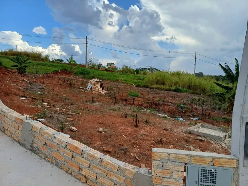 Foto 1 de Terreno / Lote à venda, 350m2 em Piraju - SP