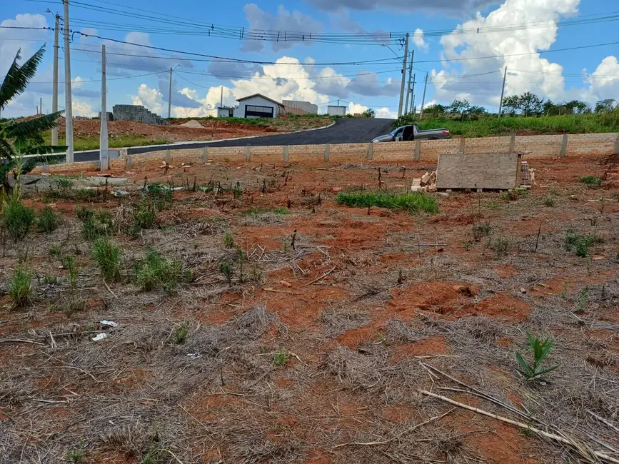 Foto 4 de Terreno / Lote à venda, 350m2 em Piraju - SP