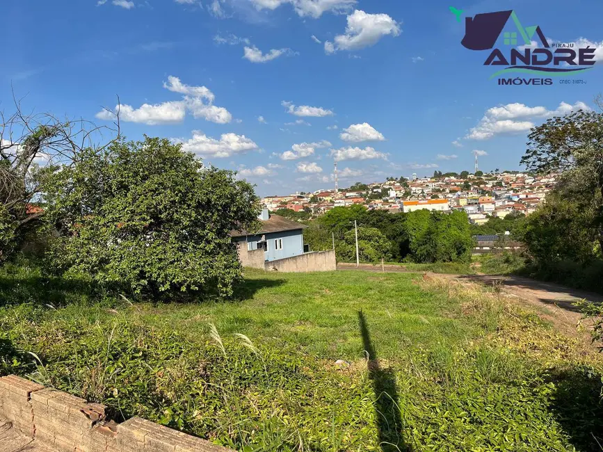 Foto 1 de Terreno / Lote à venda, 300m2 em Piraju - SP