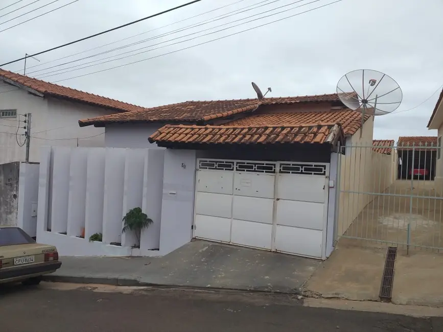 Foto 1 de Casa com 3 quartos à venda, 200m2 em Piraju - SP