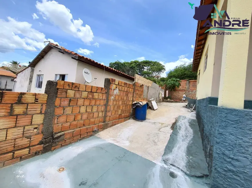 Foto 2 de Casa com 2 quartos à venda, 156m2 em Piraju - SP