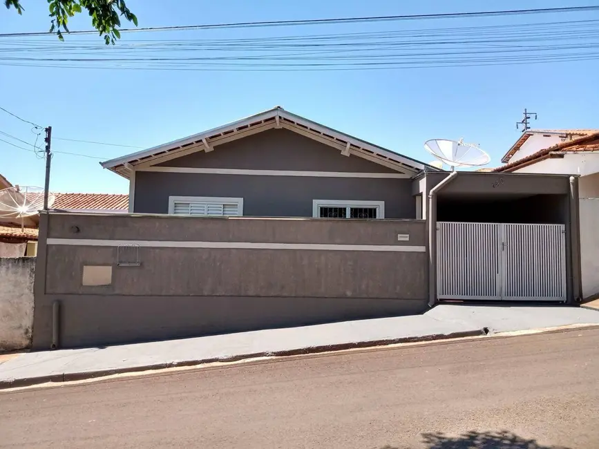 Foto 1 de Casa com 2 quartos à venda, 250m2 em Piraju - SP