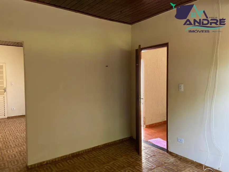 Foto 9 de Casa com 2 quartos à venda, 250m2 em Piraju - SP