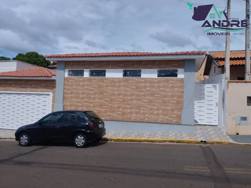 Foto 2 de Casa com 3 quartos à venda, 290m2 em Piraju - SP