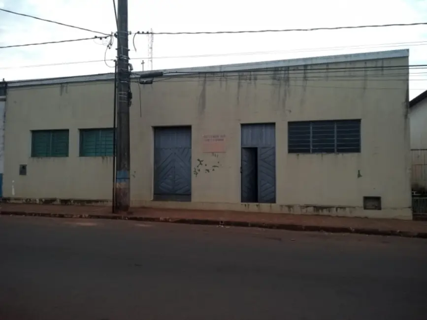 Foto 1 de Casa à venda, 226m2 em Piraju, SP