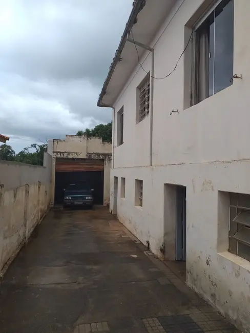 Foto 2 de Casa com 3 quartos à venda, 1241m2 em Piraju - SP