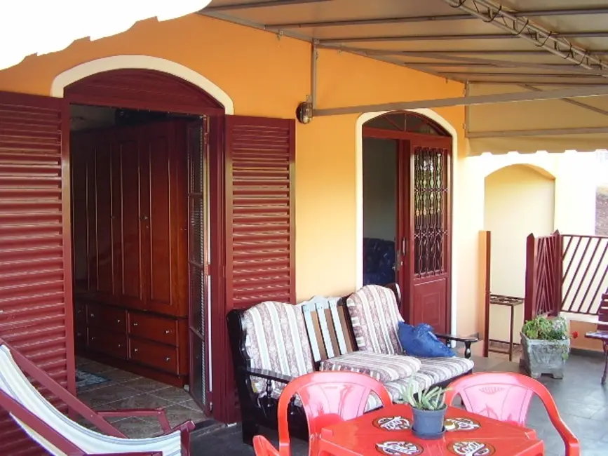 Foto 5 de Casa com 2 quartos à venda, 150m2 em Piraju - SP