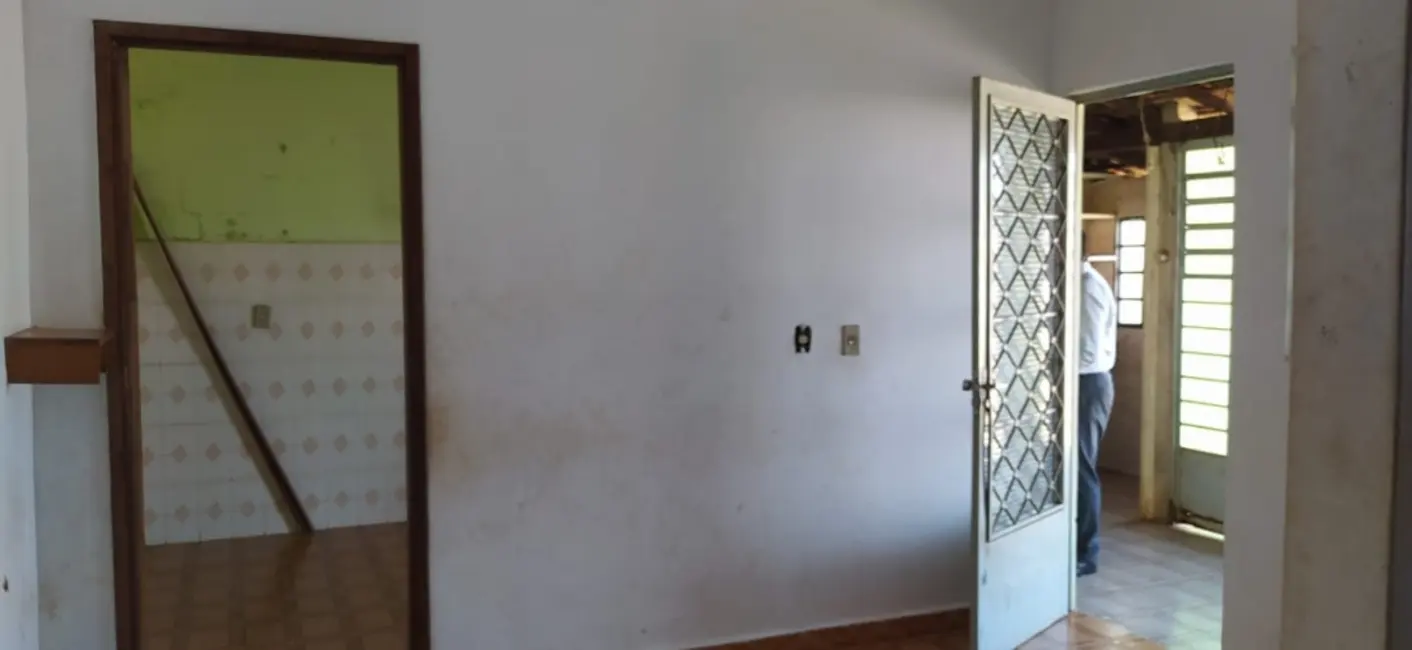 Foto 8 de Sala Comercial à venda, 300m2 em Piraju - SP