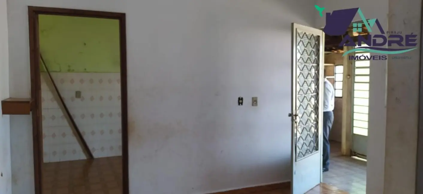 Foto 8 de Sala Comercial à venda, 300m2 em Piraju - SP