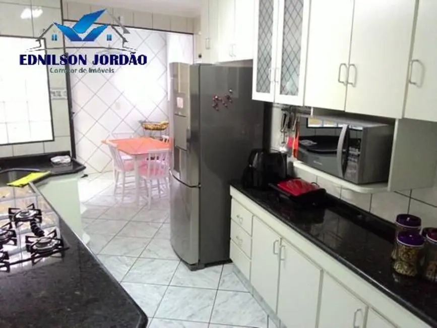 Foto 1 de Sobrado com 3 quartos à venda, 147m2 em Vila Helena, Santo Andre - SP