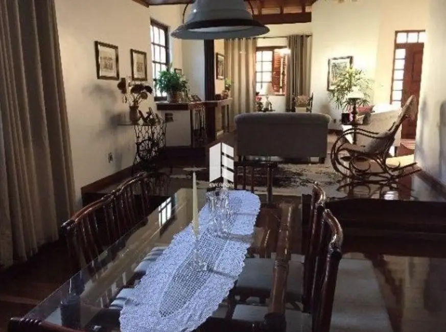 Foto 2 de Casa com 3 quartos à venda, 339m2 em Camobi, Santa Maria - RS