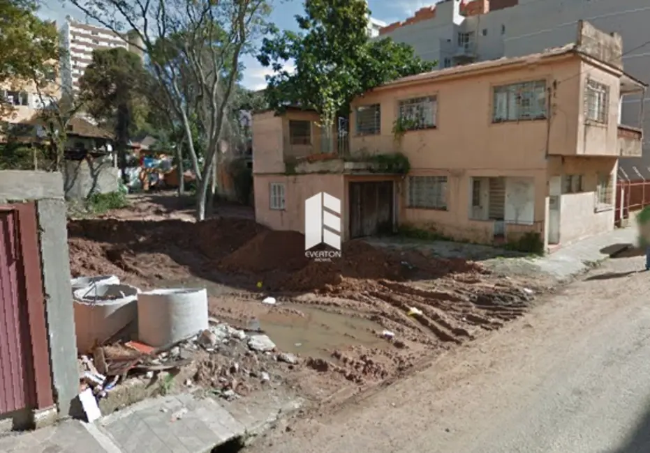 Foto 1 de Terreno / Lote à venda, 403m2 em Centro, Santa Maria - RS