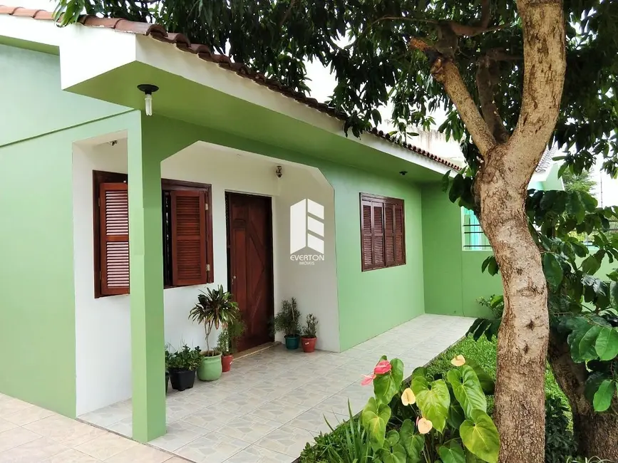 Foto 1 de Casa com 2 quartos à venda, 141m2 em Pinheiro Machado, Santa Maria - RS