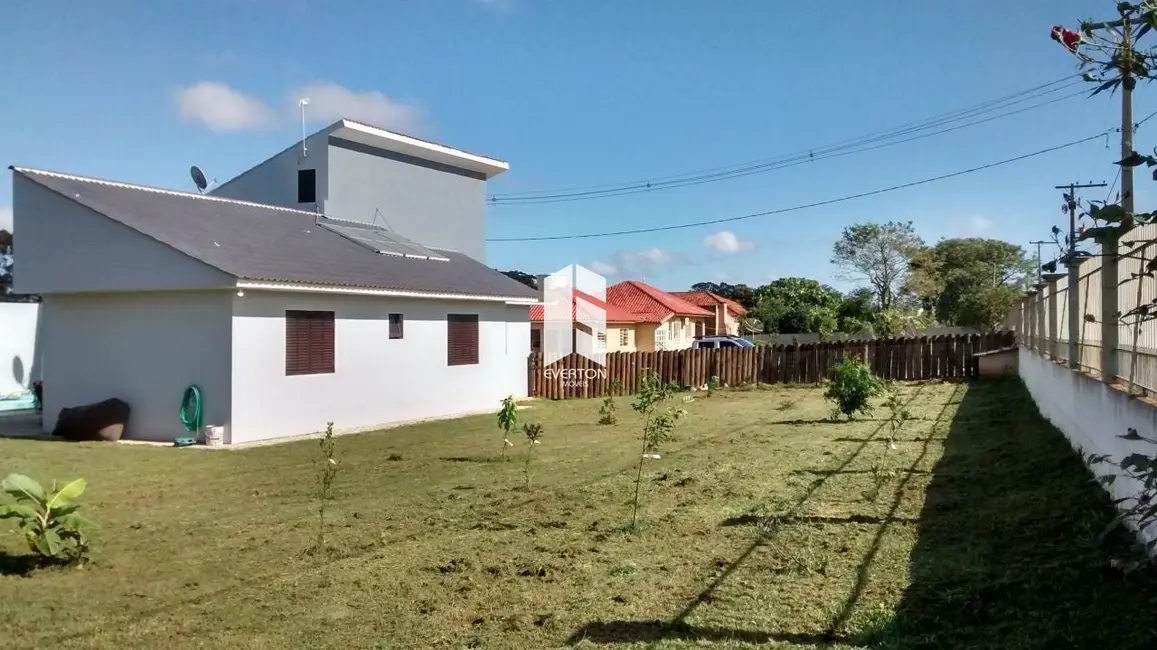 Foto 1 de Casa com 2 quartos à venda, 200m2 em Camobi, Santa Maria - RS