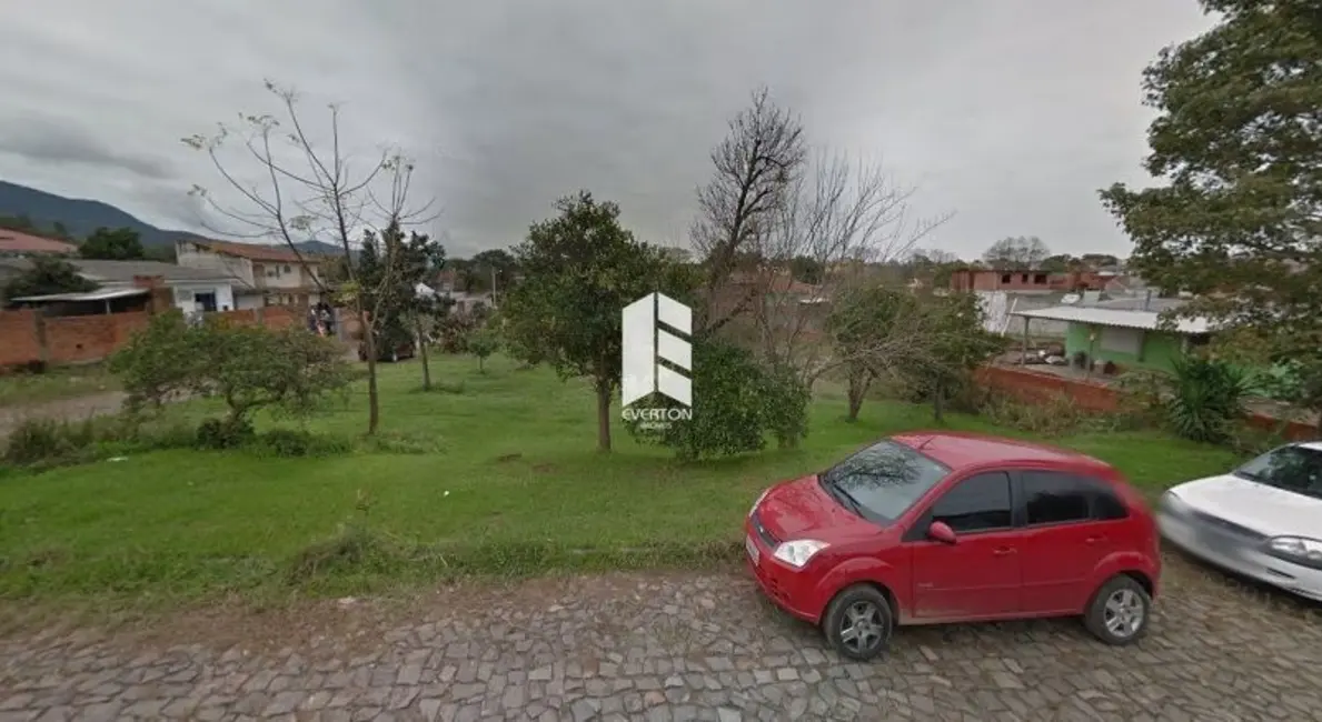 Foto 1 de Terreno / Lote à venda, 385m2 em Camobi, Santa Maria - RS