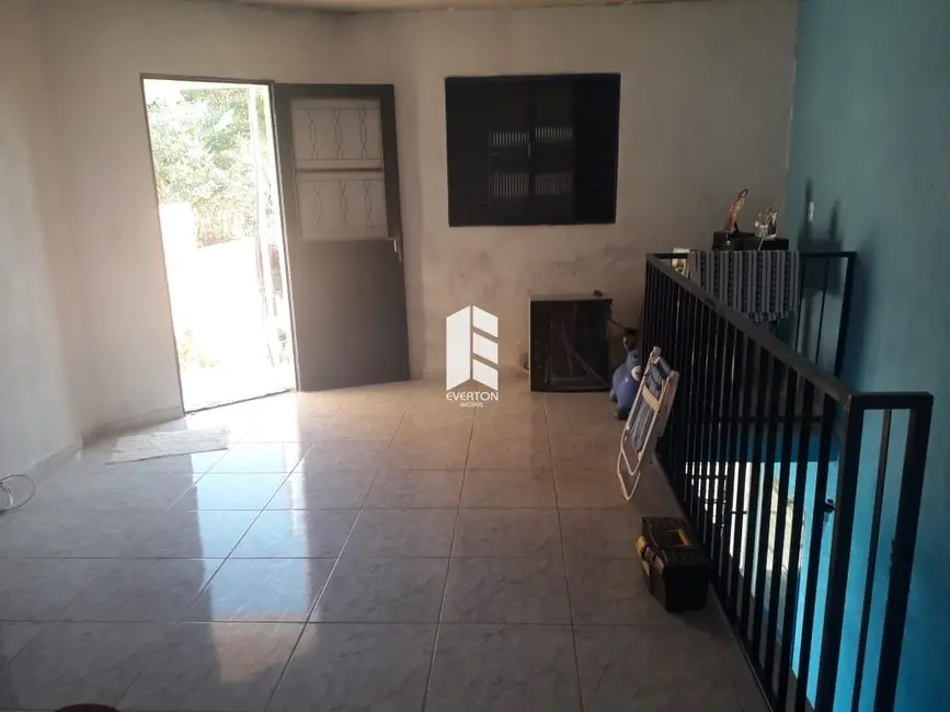 Foto 2 de Casa com 2 quartos à venda, 80m2 em Santa Maria - RS