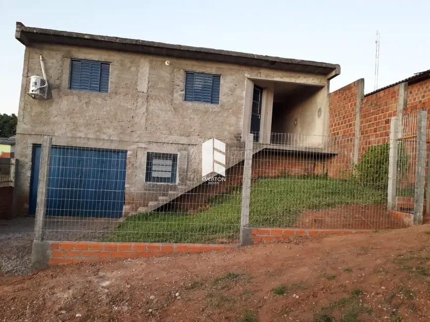 Foto 1 de Casa com 2 quartos à venda, 80m2 em Santa Maria - RS