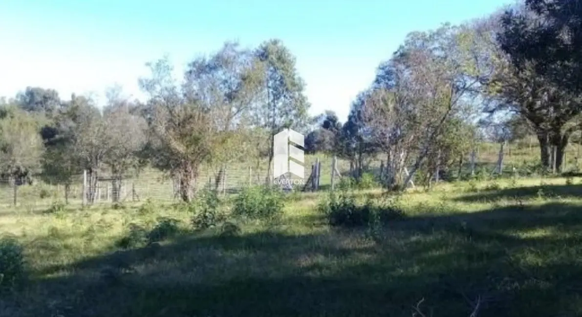 Foto 1 de Terreno / Lote à venda, 1000m2 em Itaara - RS
