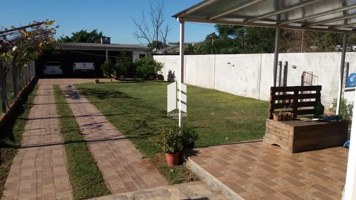 Casa com 2 quartos à venda, 90m2 em Pinheiro Machado, Santa Maria - RS - imagem 1 Foto 1 de Casa com 2 quartos à venda, 90m2 em Pinheiro Machado, Santa Maria - RS