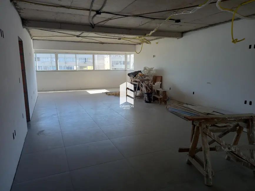 Foto 2 de Apartamento com 3 quartos à venda, 211m2 em Centro, Santa Maria - RS