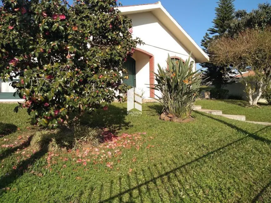 Foto 1 de Casa com 3 quartos à venda, 190m2 em Camobi, Santa Maria - RS