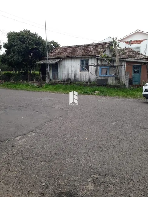 Foto 1 de Terreno / Lote à venda, 350m2 em Duque de Caxias, Santa Maria - RS