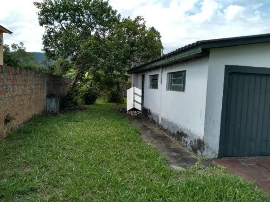 Foto 2 de Chácara com 2 quartos à venda, 3750m2 em Santa Maria - RS