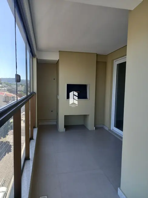 Foto 2 de Apartamento com 3 quartos à venda, 170m2 em Nossa Senhora de Lourdes, Santa Maria - RS