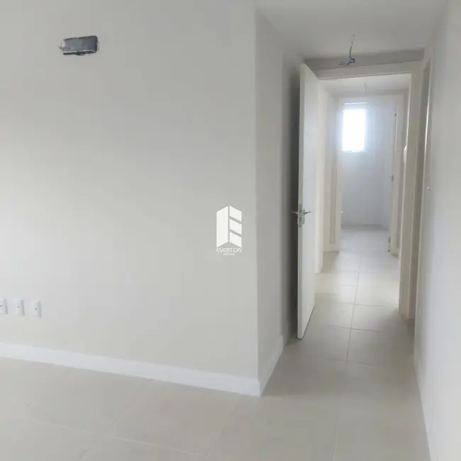 Foto 2 de Apartamento com 2 quartos à venda, 75m2 em Patronato, Santa Maria - RS