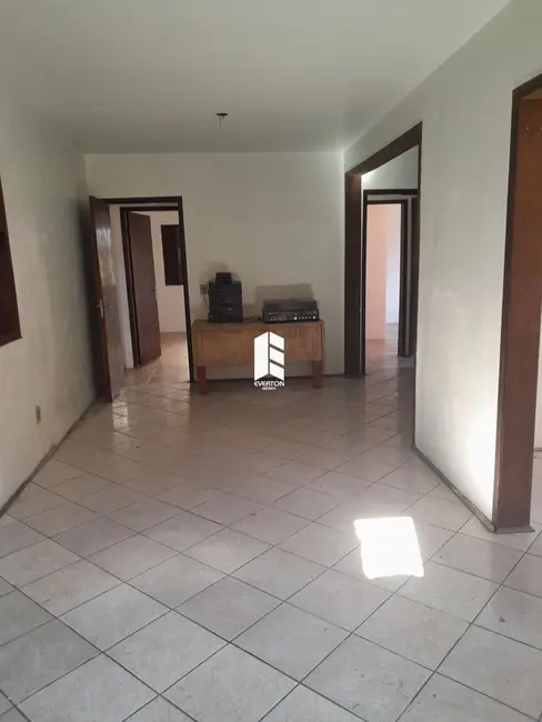 Casa com 3 quartos à venda, 203m2 em Nossa Senhora do Perpétuo Socorro, Santa Maria - RS - imagem 6 Foto 6 de Casa com 3 quartos à venda, 203m2 em Nossa Senhora do Perpétuo Socorro, Santa Maria - RS