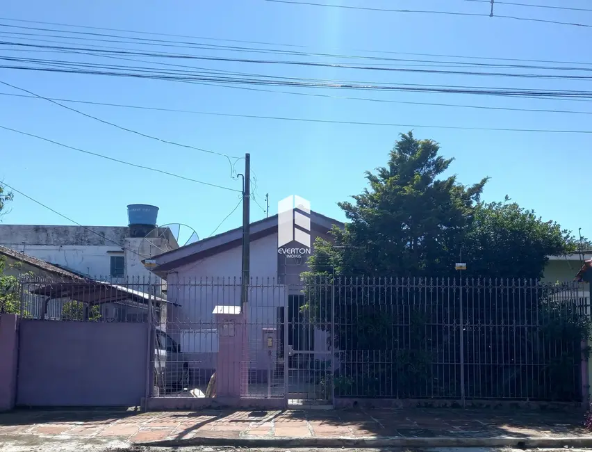 Foto 1 de Casa com 3 quartos à venda, 225m2 em Patronato, Santa Maria - RS