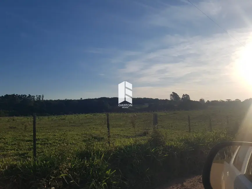 Foto 1 de Terreno / Lote à venda, 40000m2 em Itaara - RS