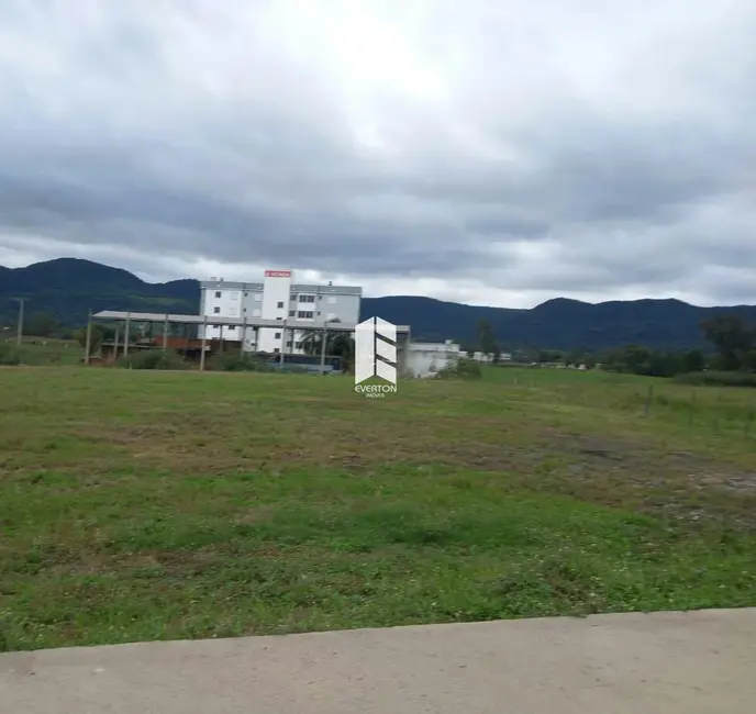 Foto 1 de Terreno / Lote à venda, 2777m2 em Pé de Plátano, Santa Maria - RS