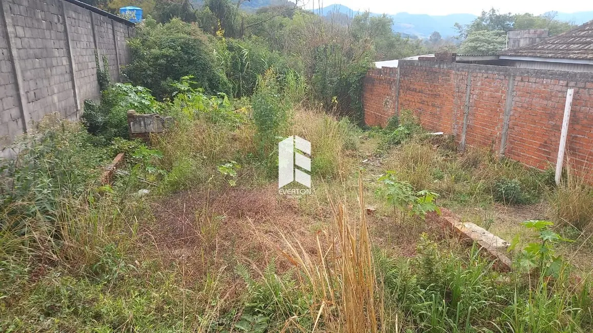 Foto 1 de Terreno / Lote à venda, 350m2 em Km 3, Santa Maria - RS