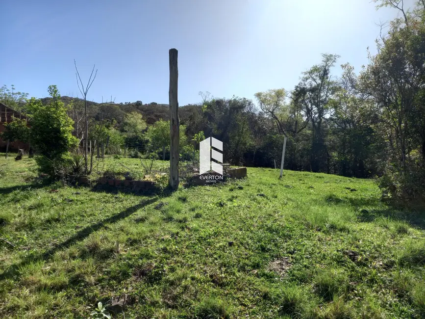 Foto 1 de Terreno / Lote à venda, 5600m2 em Santa Maria - RS