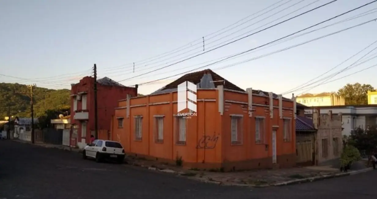 Foto 1 de Casa com 5 quartos à venda, 120m2 em Centro, Santa Maria - RS