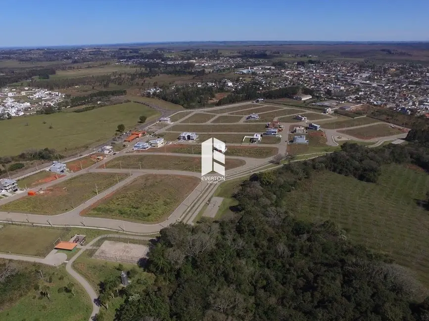 Foto 1 de Terreno / Lote à venda, 300m2 em Tomazetti, Santa Maria - RS