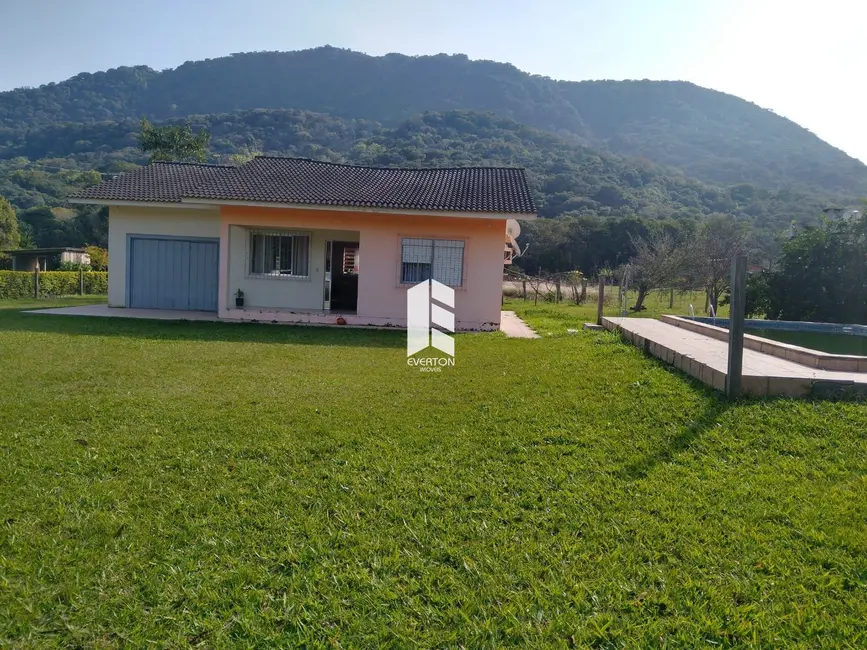 Foto 1 de Chácara com 2 quartos à venda, 150m2 em Santa Maria - RS