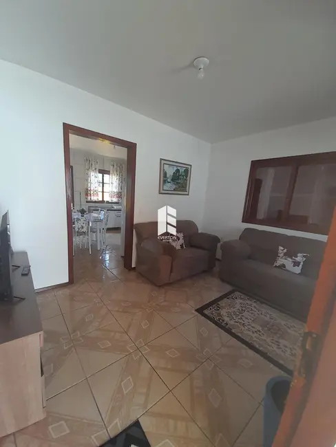 Foto 2 de Casa com 2 quartos à venda, 69m2 em Pinheiro Machado, Santa Maria - RS