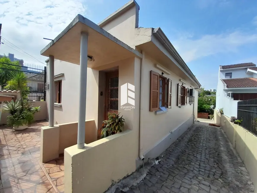 Foto 1 de Casa com 3 quartos à venda, 112m2 em Nossa Senhora Medianeira, Santa Maria - RS