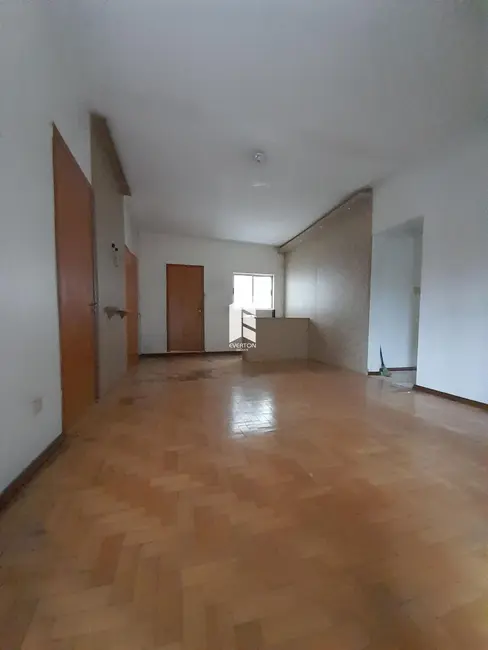Sala Comercial com 3 quartos para alugar, 150m2 em Centro, Santa Maria - RS - imagem 1 Foto 1 de Sala Comercial com 3 quartos para alugar, 150m2 em Centro, Santa Maria - RS